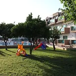 Otel Monna Roza Garden 4*