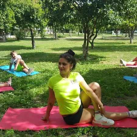 Monna Roza Garden 4*