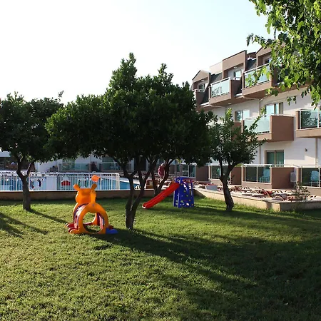 Отель Monna Roza Garden 4*