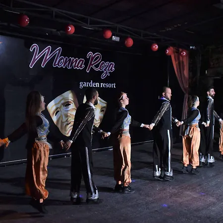 ホテル Monna Roza Garden ケメル