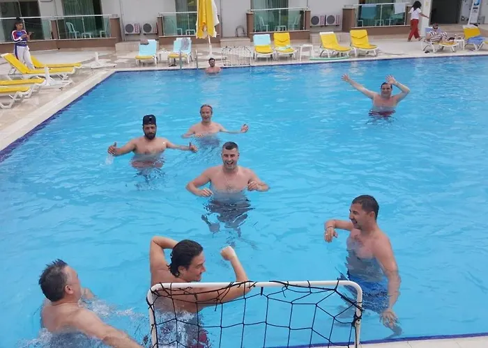 Monna Roza Garden Hotel