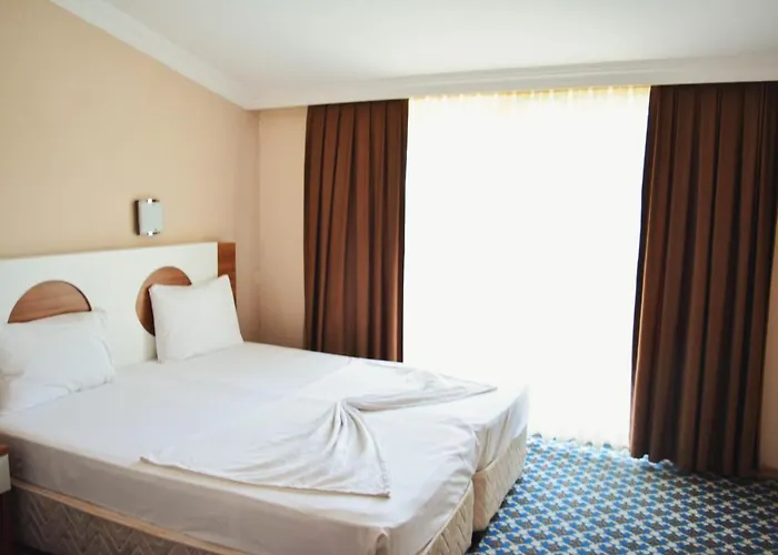 Monna Roza Garden 4*
