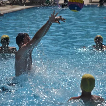 Monna Roza Garden 4*