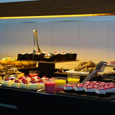 Monna Roza Garden 4*