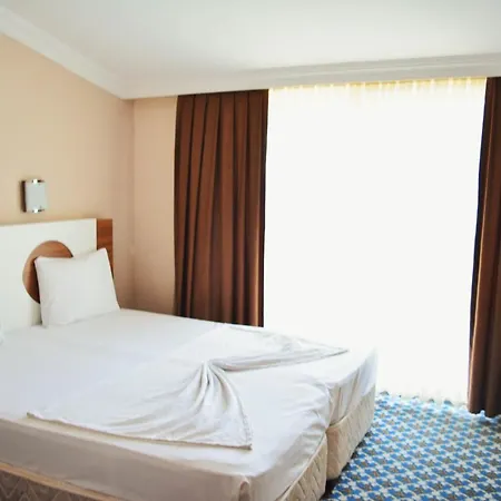 Monna Roza Garden 4*