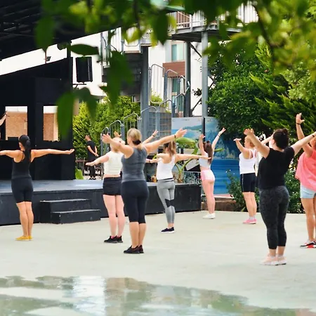 Otel Monna Roza Garden