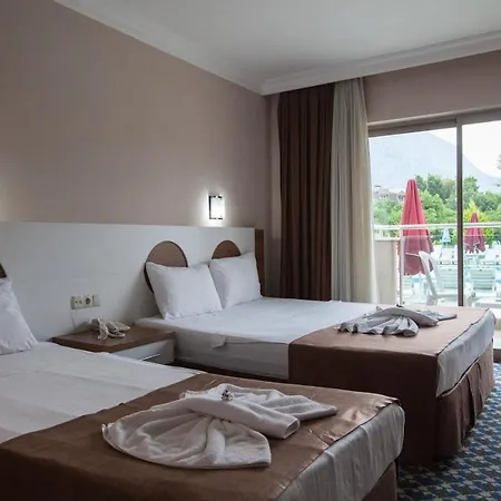 Monna Roza Garden Otel 4*